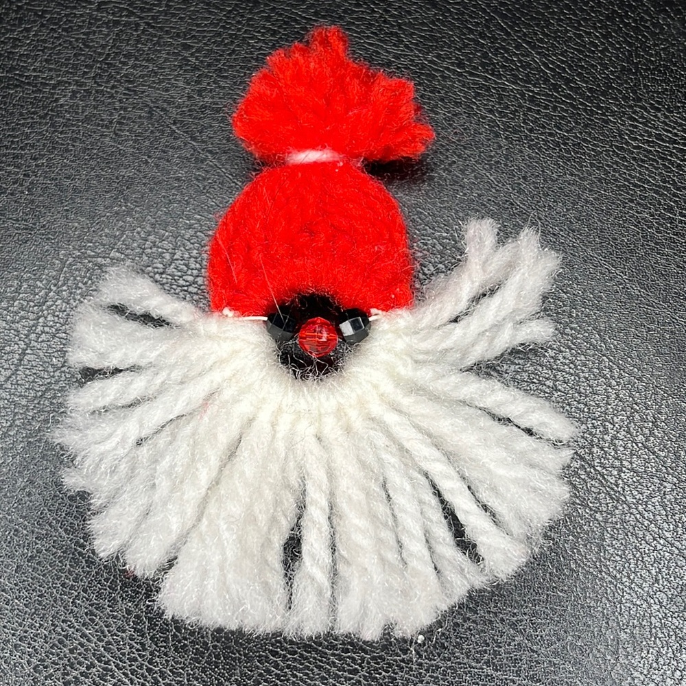 🎄Red and White Santa Claus Head Yarn Ornament 🎄